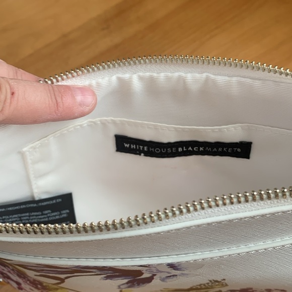 White House Black Market Studded Wristlet Zippered Clutch Purple Hydrangeas NWT - Picture 7 of 11